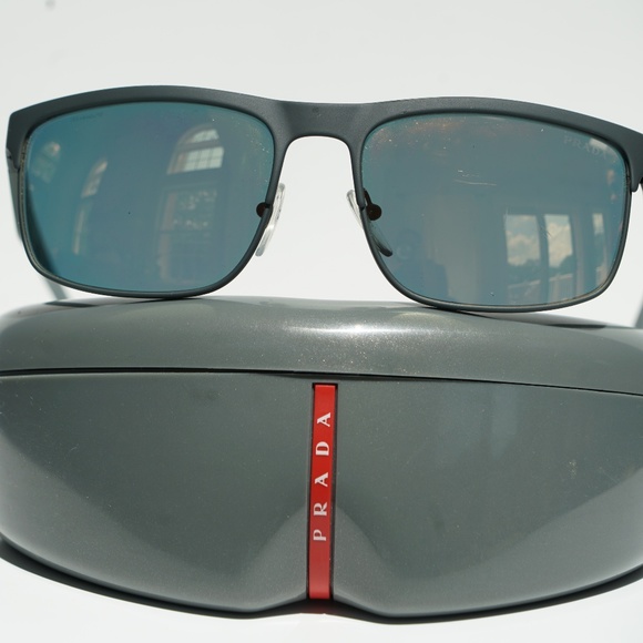 BRAND NEW PRADA SUNGLASSES - Picture 3 of 8